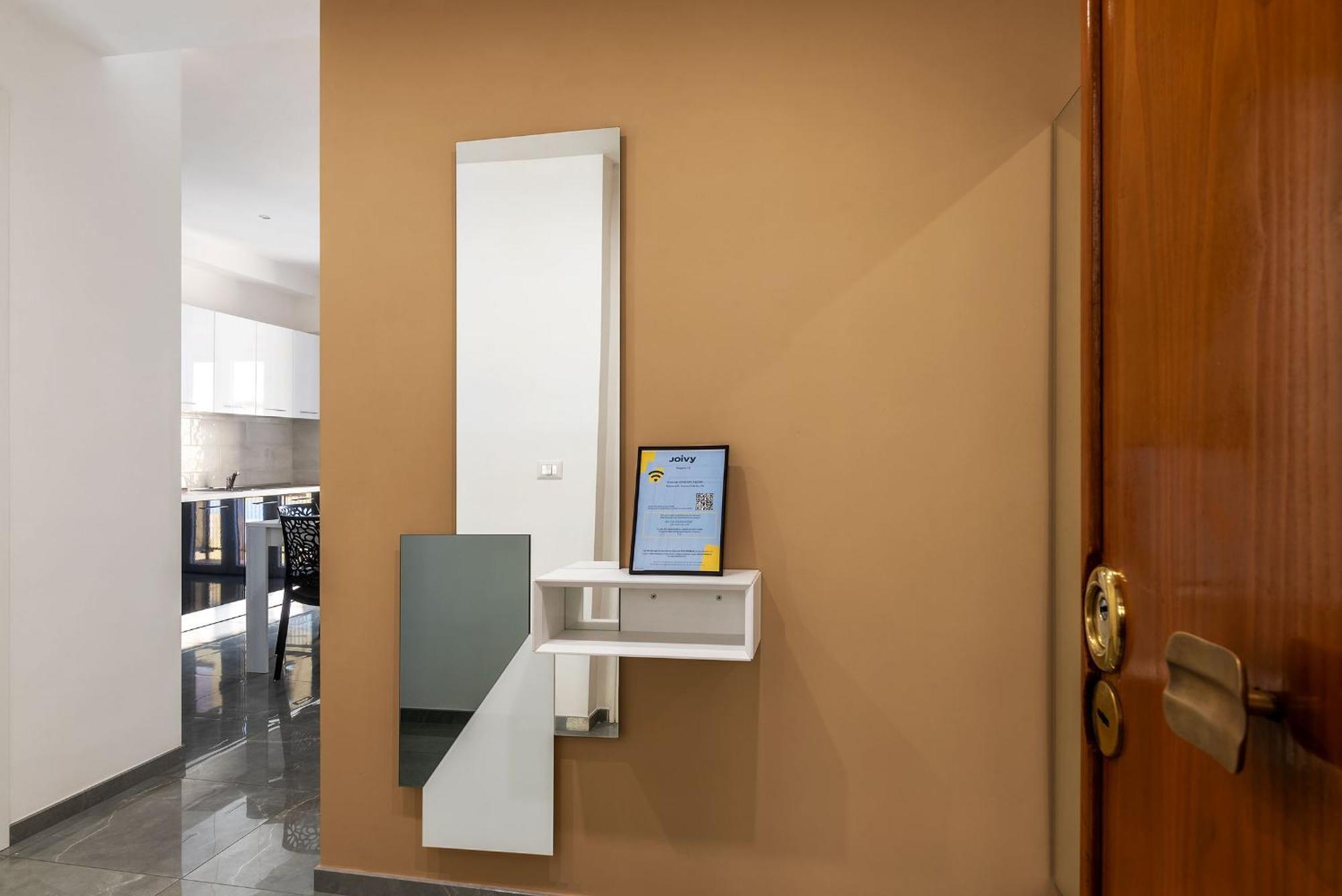 Joivy Delightful 3-Bed Flat With Balcony Daire Roma Dış mekan fotoğraf