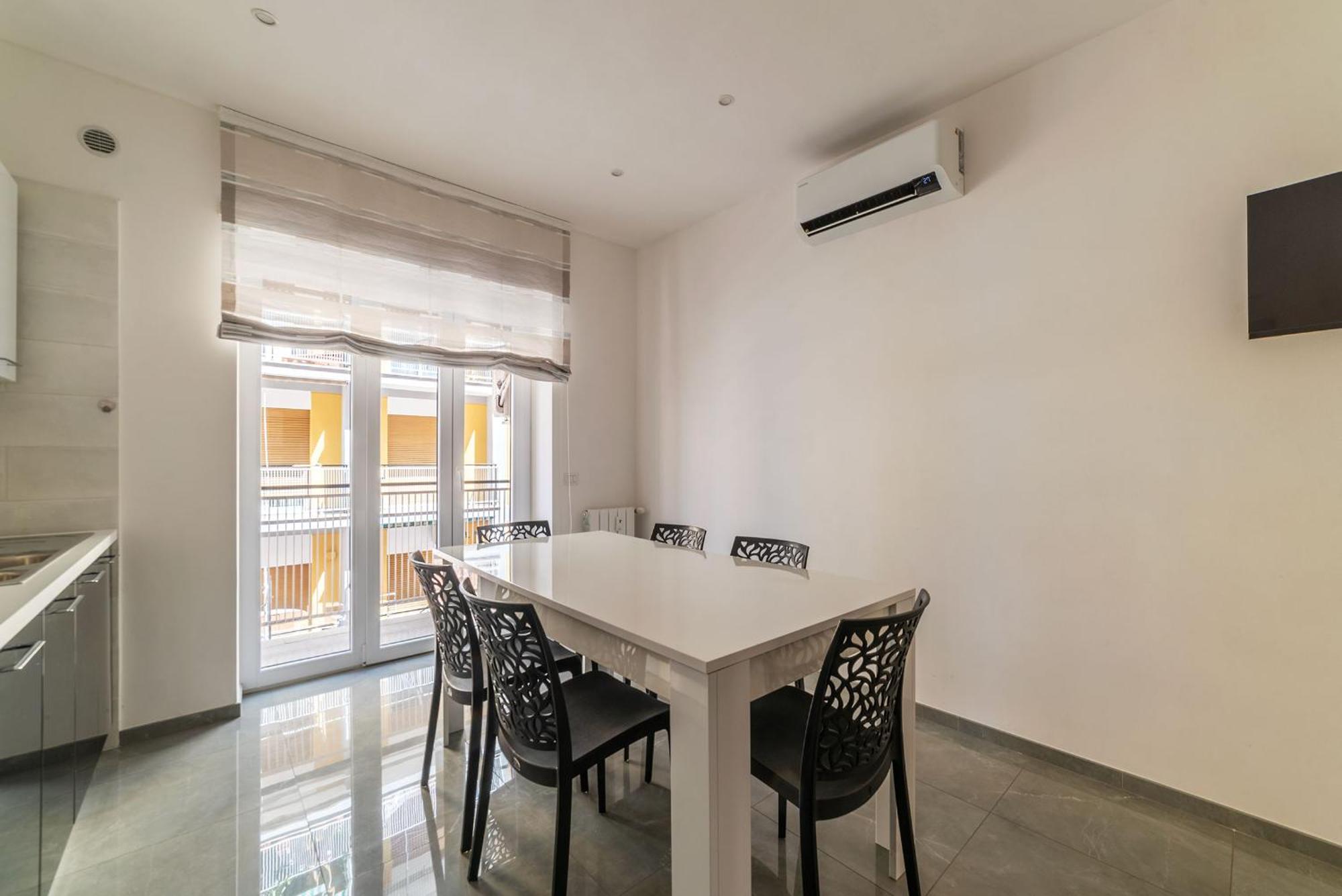 Joivy Delightful 3-Bed Flat With Balcony Daire Roma Dış mekan fotoğraf